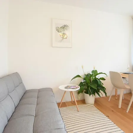 Peaceful Studio Near Center Apartamento *